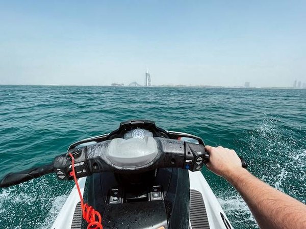 Comment connaître sa couverture d'assurance jet ski ?